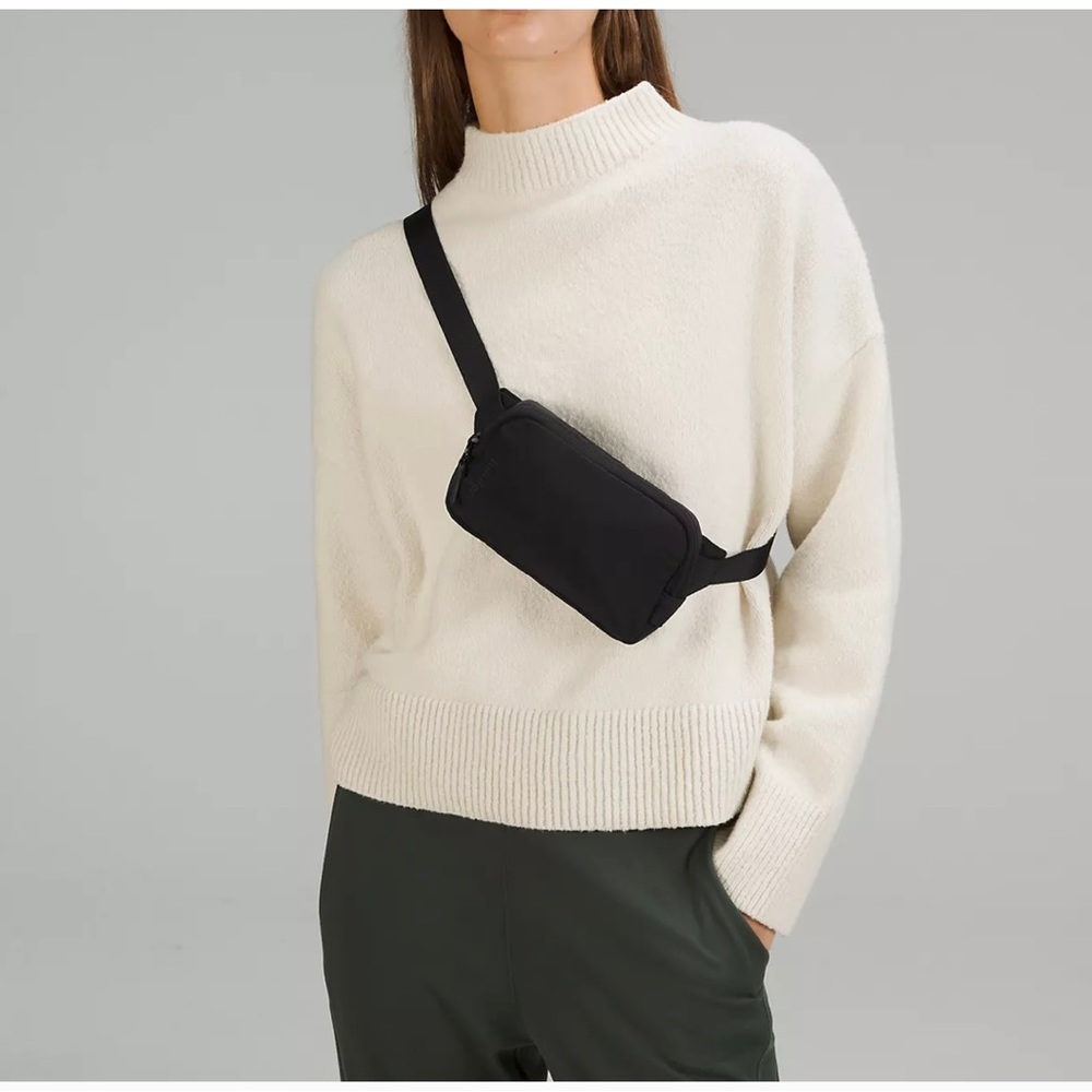 Lululemon Mini Belt Bag